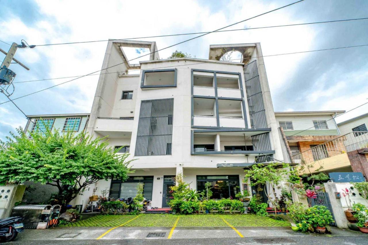 五葉松民宿-電梯民宿 近慈濟中小學及慈科大及人社院 Hualien Eksteriør billede